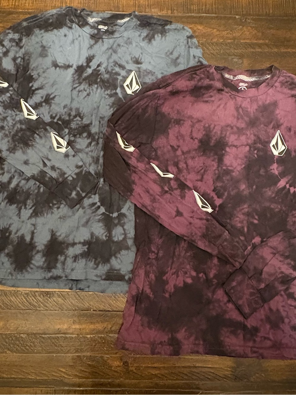 Volcom Long Sleeve Tie-Dye Logo Tee - Blue & Burgundy